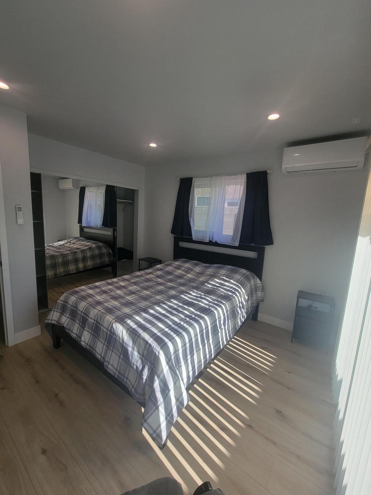 Wg House Angeles Winnetka *